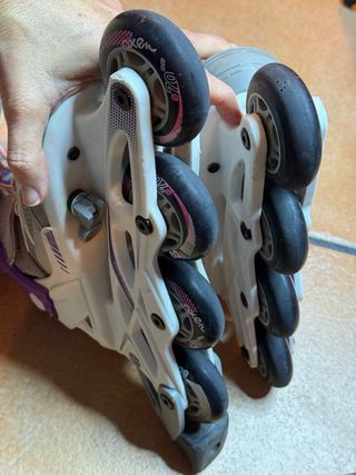 Patines en línea Oxelo tallas 32-35y casco rosa.