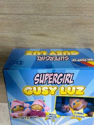 Juguete Gusy Luz Supergirl Molto