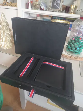 Conjunto Cartera y Llavero Caballero Negro