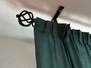 Cabecero forja maciza cama 90 y barra cortina.