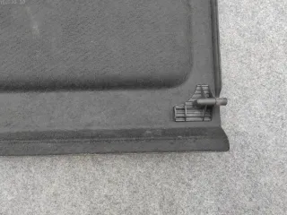 Bandeja trasera volkswagen golf 5