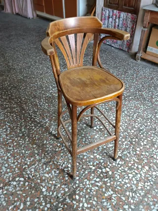 Taburete estilo irlandés madera y