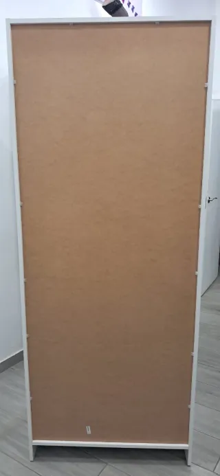 Estantería blanca 200x80x45. Ya montada.