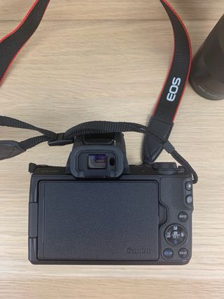 Cámara Canon EOS M50 + Lentes 15-45 y 55-200