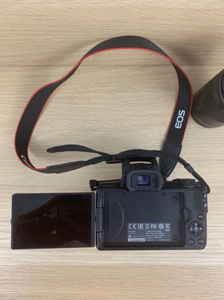 Cámara Canon EOS M50 + Lentes 15-45 y 55-200