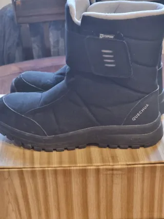 Botas Decathlon Talla 42 (28 cm)