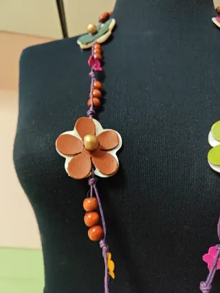 Collana fatta a mano legno cuoio madreperla