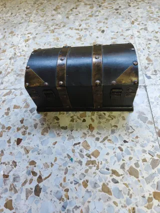 Baúl decorativo estilo antiguo