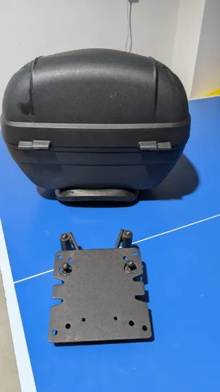 Baúl Moto SHAD SH33 + Soporte