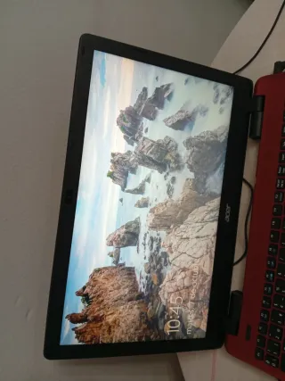 Acer Aspire E5-571 Z5WAH 15.6 i3 Rojo