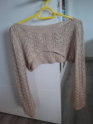 Top de ganchillo beis. Talla S. No tiene etiqueta