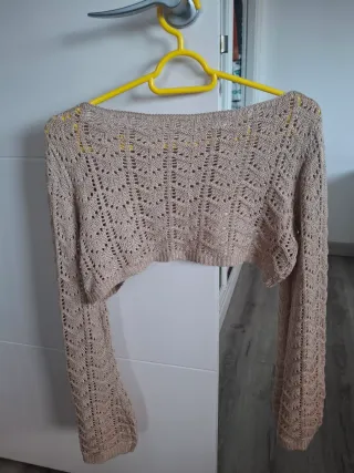 Top de ganchillo beis. Talla S. No tiene etiqueta