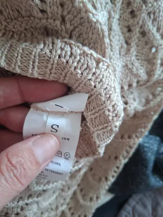 Top de ganchillo beis. Talla S. No tiene etiqueta