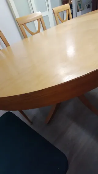 Mesa comedor ovalada exten chapa roble NEGOCIABLE