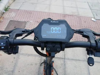 Patinete Eléctrico Naranja y Negro