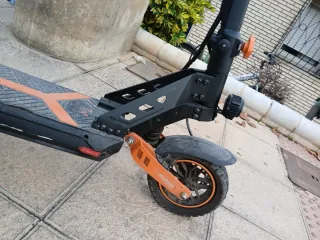 Patinete Eléctrico Naranja y Negro