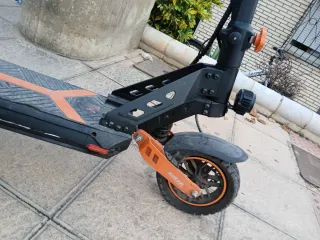 Patinete Eléctrico Naranja y Negro