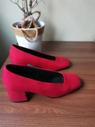 Zapatos rojos tela Talla 35