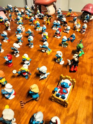 Lote 175 Pitufos + 3 casas. Todo es Schleich