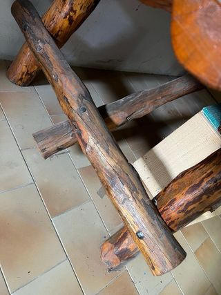 Mesa rústica grande de madera