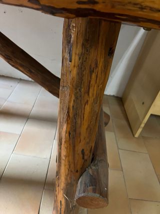 Mesa rústica grande de madera