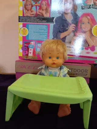 Nenuco Muñeco Bebé con Mesa