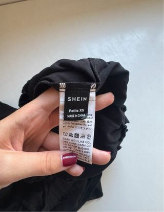 Falda pantalón negra con volante