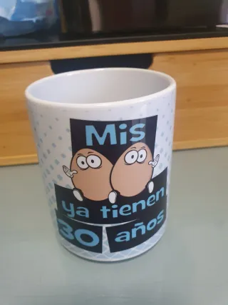 Taza Mis huevos ya tienen 30 años