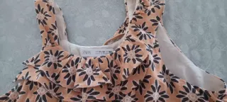 Conjunto blusa y falda floral sin etiquetas