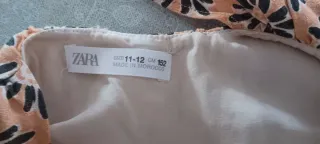 Conjunto blusa y falda floral sin etiquetas