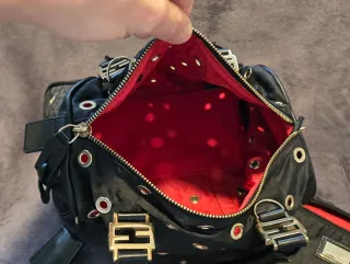 Bolso Fendi negro y oro