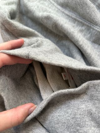 Sudadera Levi's gris cuello alto