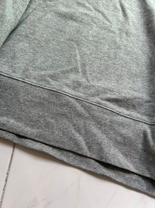 Sudadera Levi's gris cuello alto