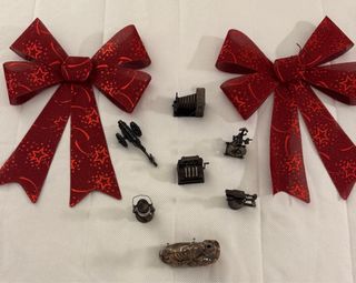 6 Sacapuntas Playme +1 Figura Bronce Regalo