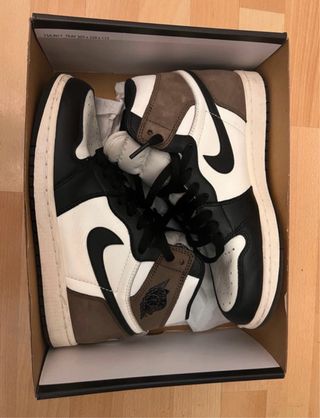 Jordan 1 High Dark Mocha 7US / 40Eur / 25cm