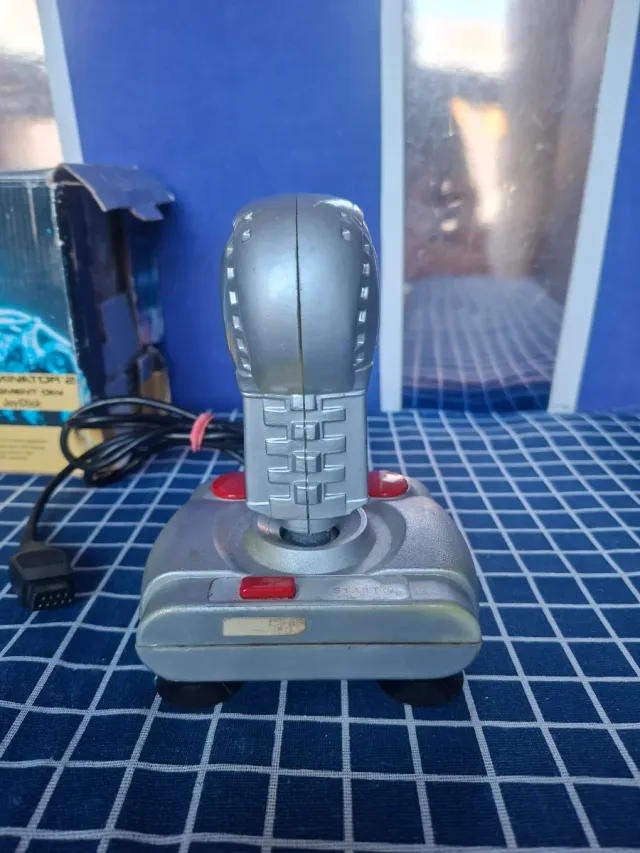 MEGADRIVE JOYSTICK TERMINATOR 2 CHEETAH