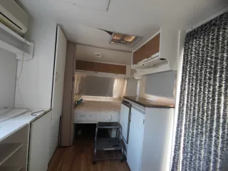 Caravana menos 750kg con aire acondicionado