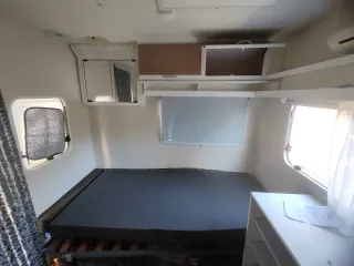 Caravana menos 750kg con aire acondicionado
