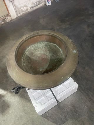 Fornace in rame con supporto in ferro battuto