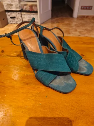 Sandalias de tacón verde azulado