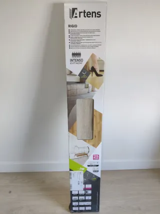 Suelo vinílico SPC efecto madera