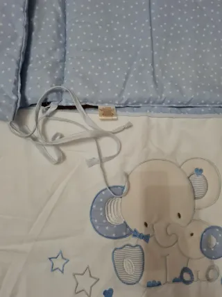 Conjunto cuna elefante azul y blanco
