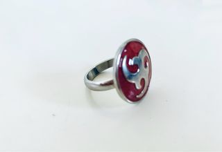 Anillo Diseño Tribal Rojo y Plateado