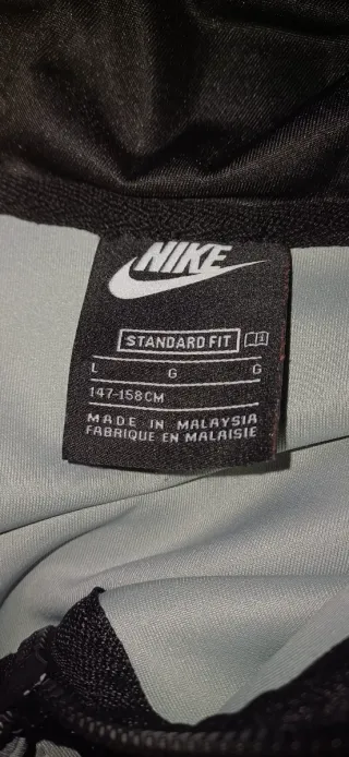 Chaqueta Nike Tech Fleece Beige y Negra