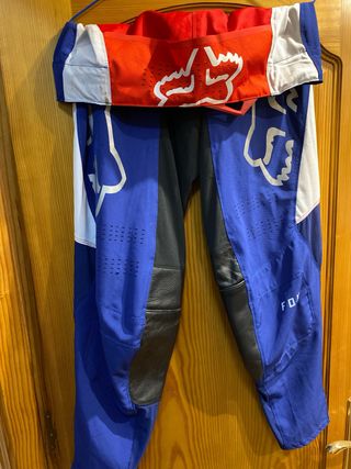 Equipación Fox Enduro