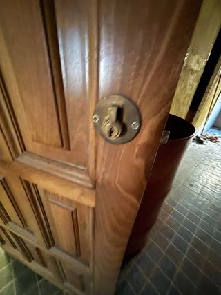 Puerta exterior madera piso