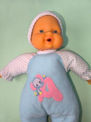 Muñeco bebé blandito con sonido