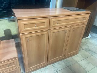 Aparador de salón madera claro