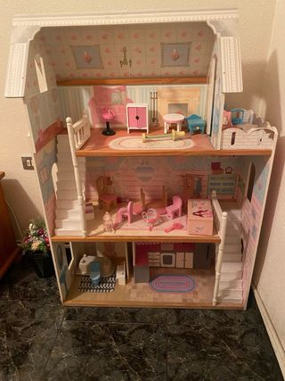 Casa de muñecas bonita