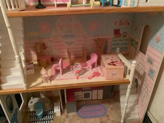 Casa de muñecas bonita